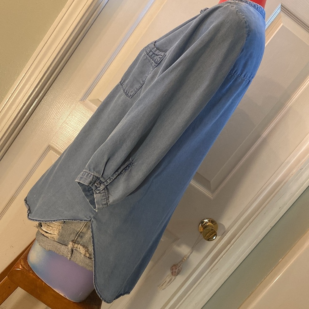 a.n.a Blue Denim Gardener Artist 3/4 Sleeve Tie Front Blouse Shirt Top - Picture 4 of 16